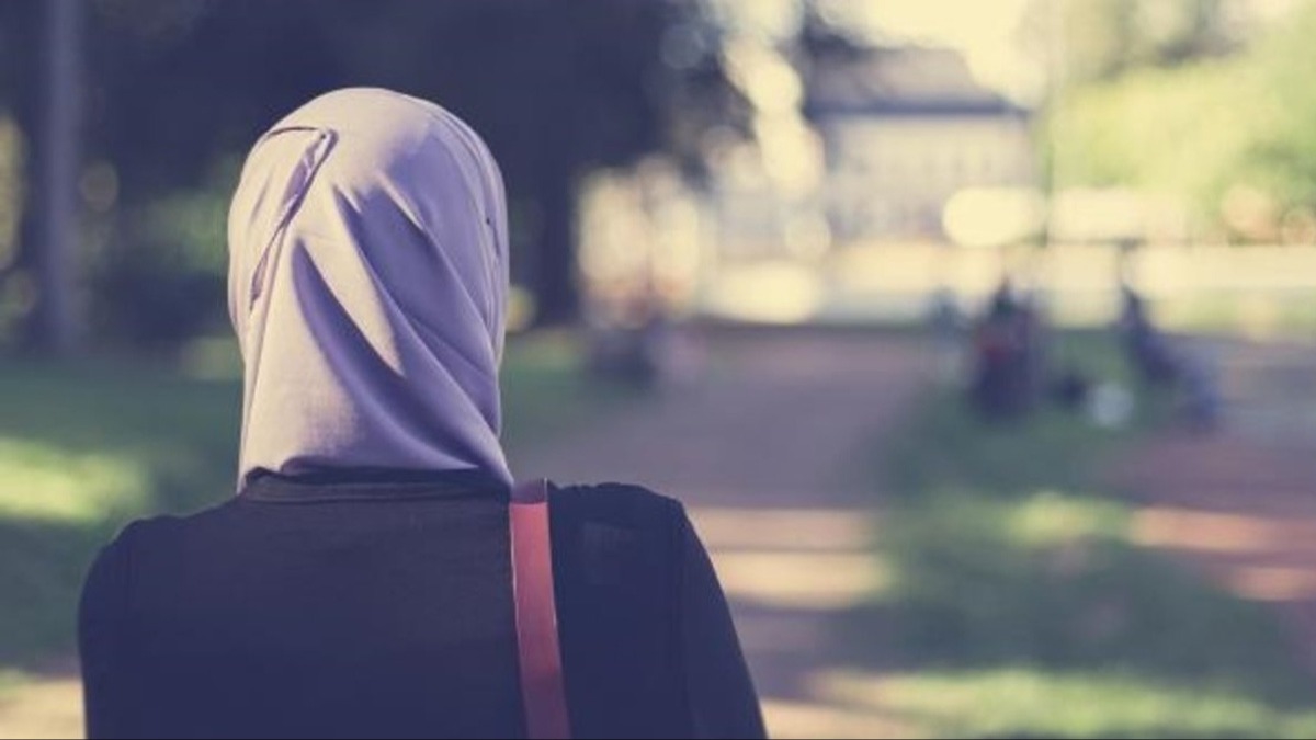 KKTC'de lisede skandal! ''Başörtüsünü açmazsan diplomanı alamazsın''
