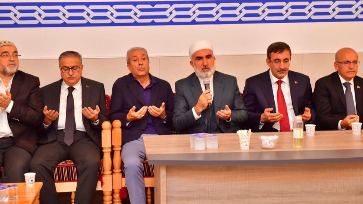 Ylmaz ve Bakan imek'ten eski Bakan Arzu'nun ailesine taziye ziyareti