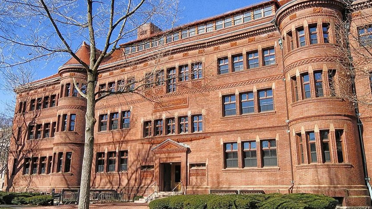Harvard niversitesi ifade zgrlnde snfta kald 