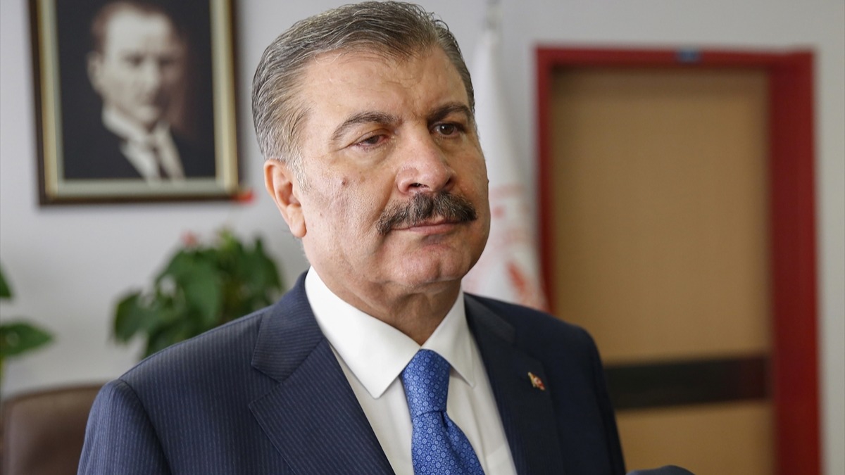 Kamu hastanelerinde hekimlerin istifa ettii iddiasna Bakan Koca'dan yalanlama