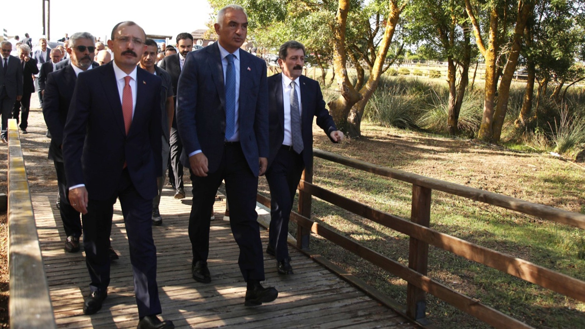 Bakan Ersoy, Samsun'da incelemelerde bulundu 