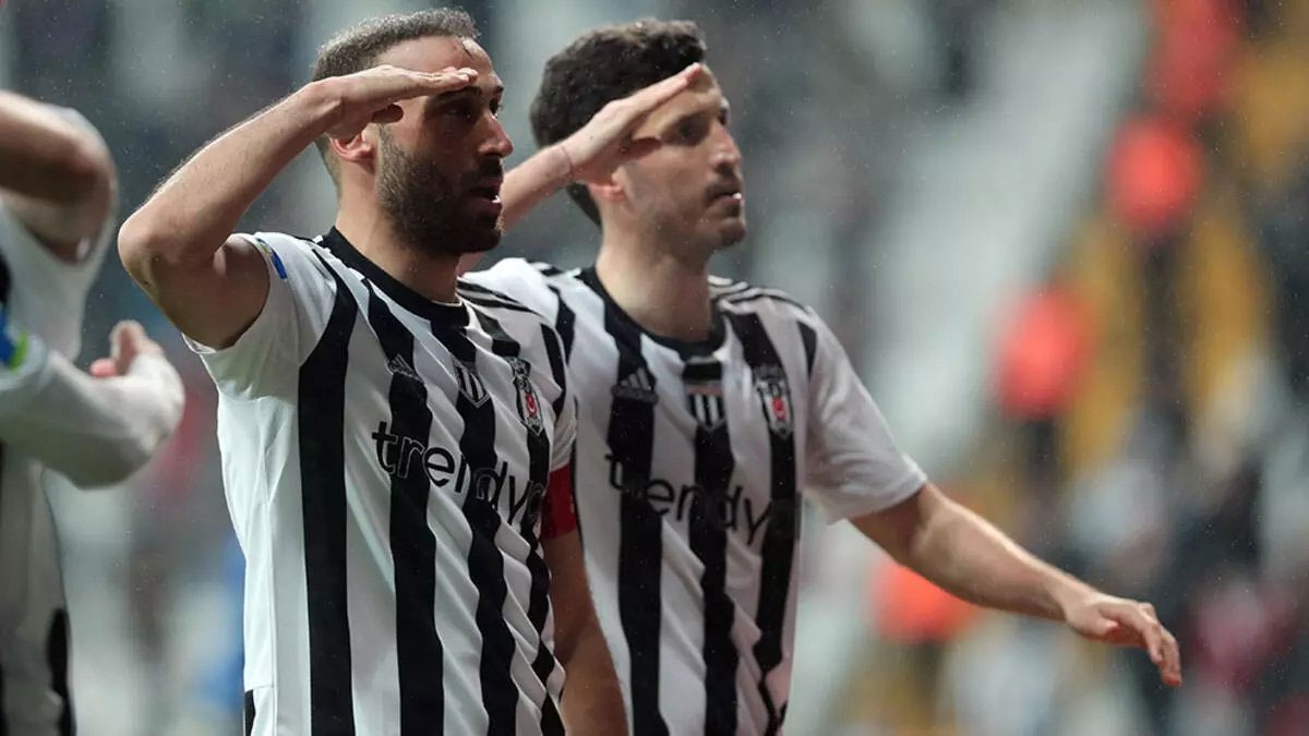 Beikta'ta Cenk Tosun ve Salih Uan seferberlii
