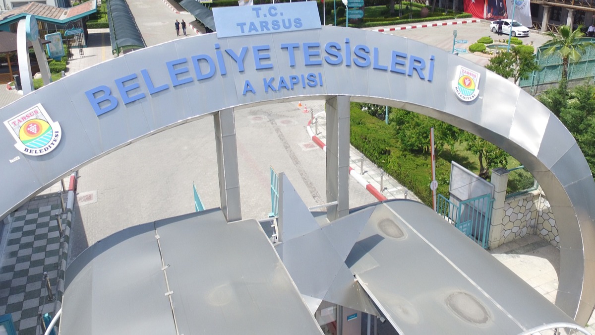 Tarsus Belediyesi'nde skandal: Deprem yardmlarn sata sundular!