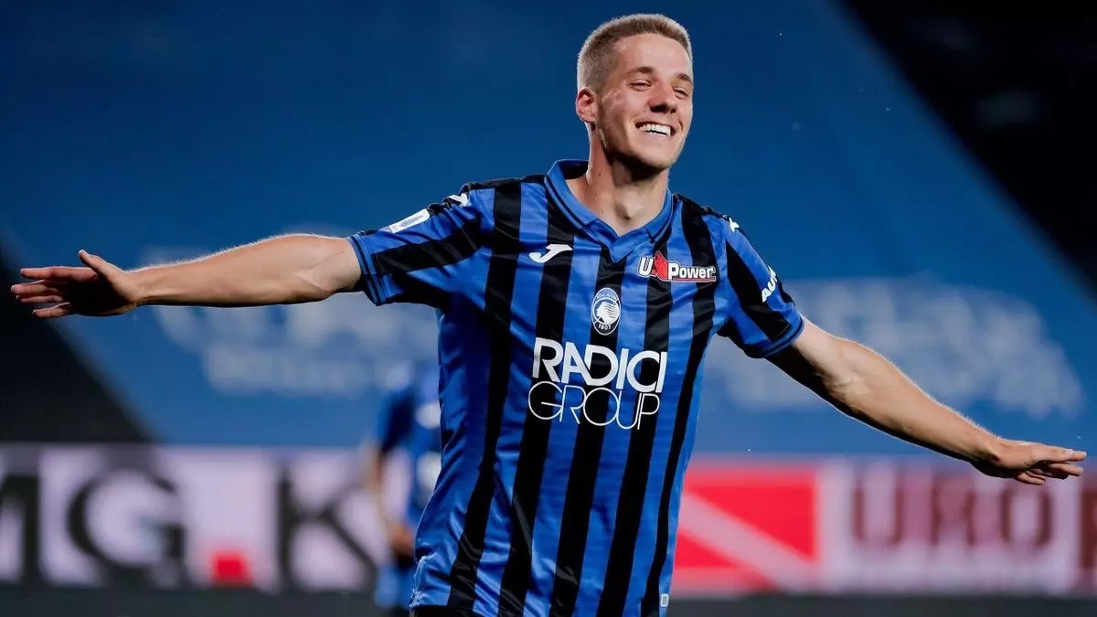 Fenerbahe'de orta saha operasyonu sryor