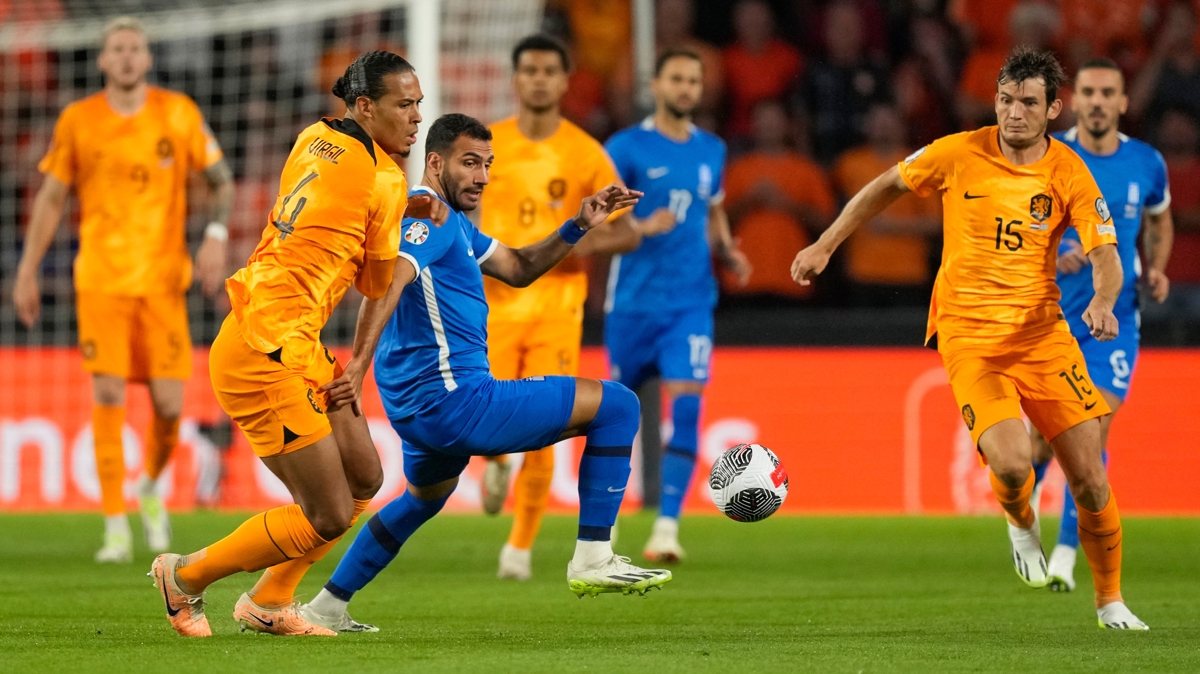 Hollanda, Yunanistan' net skorla geti