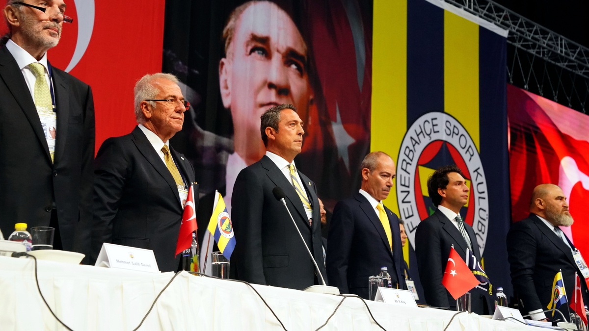 Fenerbahe'de Olaanst Tzk Tadili Genel Kurulu balad