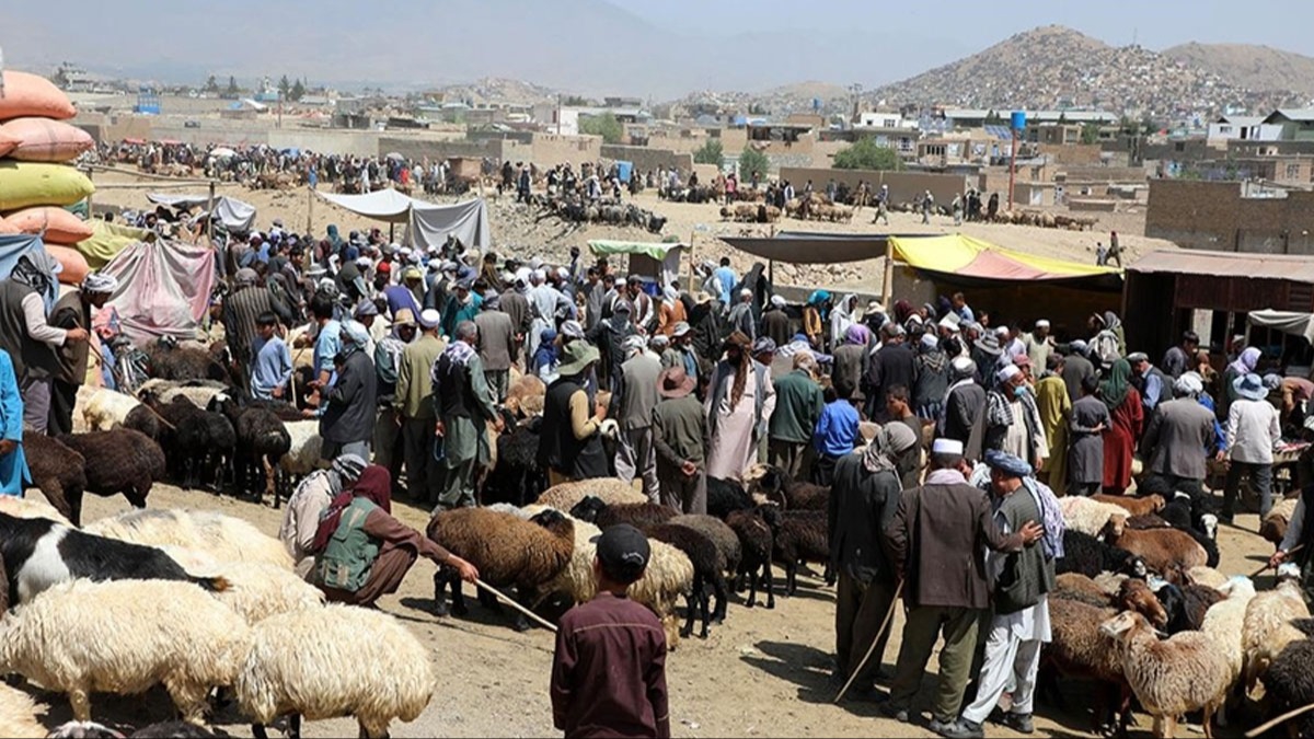 Talibana gre Afgan tccarlara Pakistan zorluk karyor