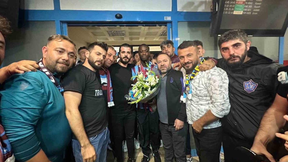 Trabzonspor taraftar, yeni transfer Nicolas Pepe'yi cokuyla karlad