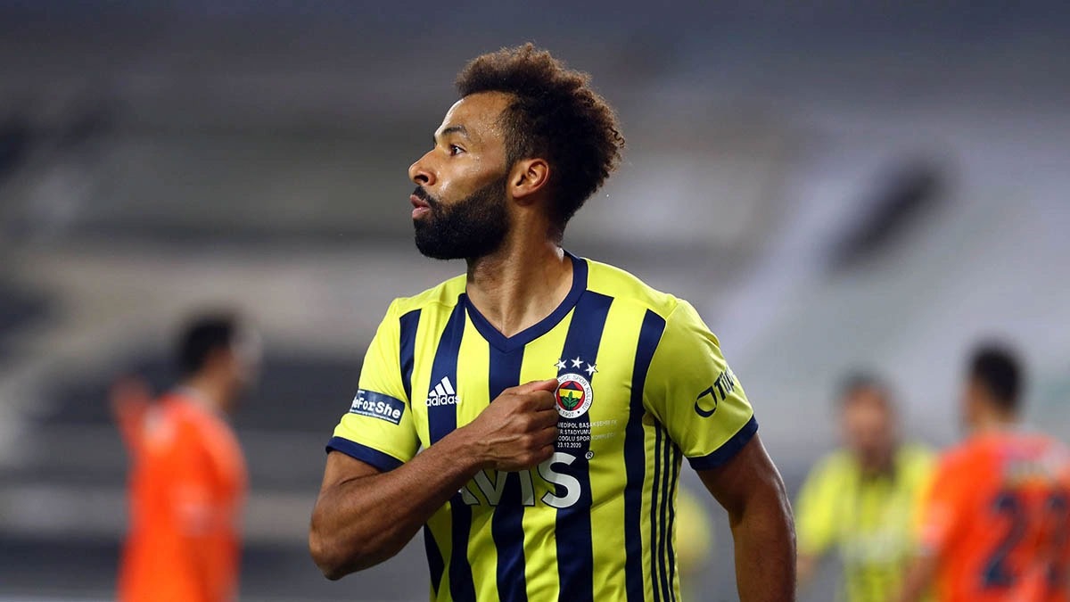 Fenerbahe ayrl aklad! Nazm Sangare resmen Fatih Karagmrk'te