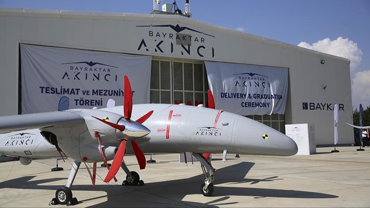 Bayraktar Aknc'dan yeni rekor! Havaclk tarihinde ilk