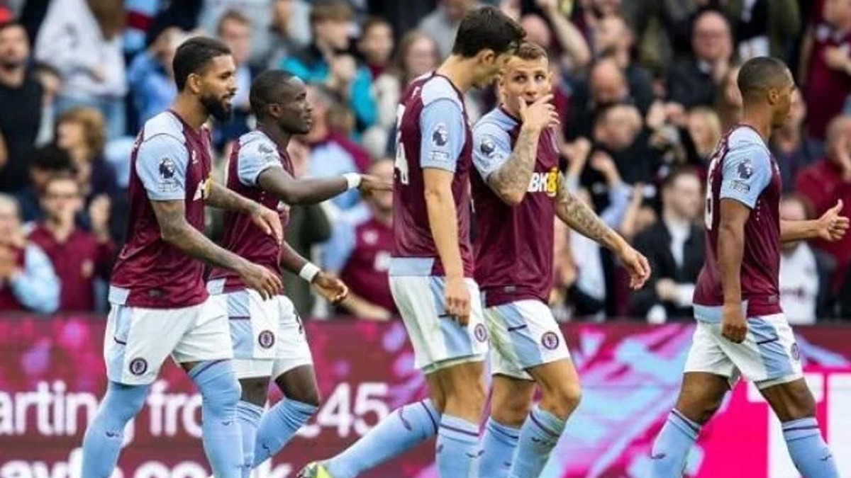 Aston Villa, i sahada seriye balad