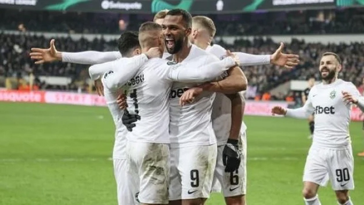 Fenerbahe'nin rakibi, 1 puan son dakikada kurtard