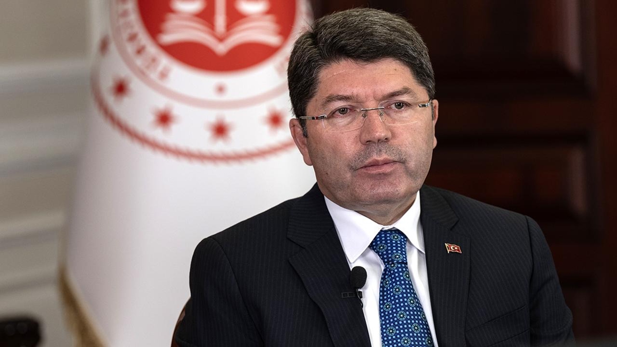 Bakan Tun'tan ''sresiz nafaka'' aklamas: Boanma davasyla tazminat, nafakay ayrabiliriz