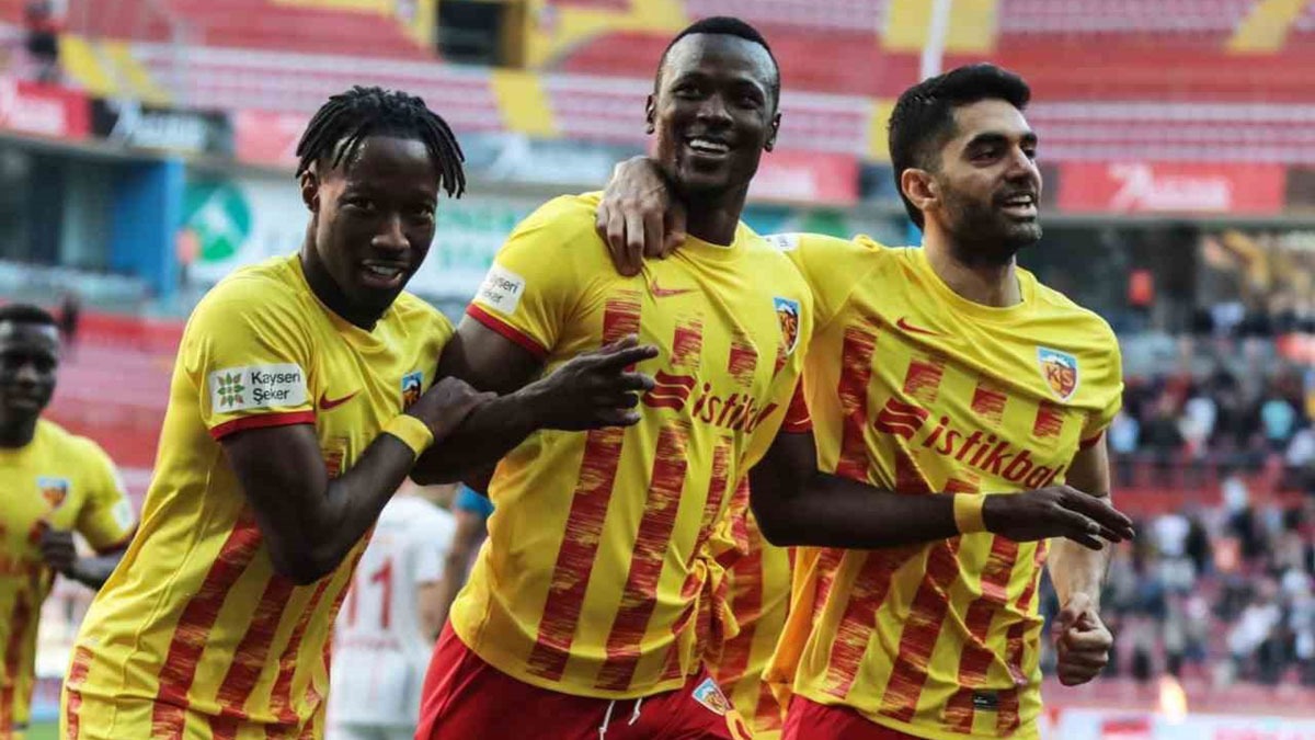 Mame Thiam 5 mata 5 gol att