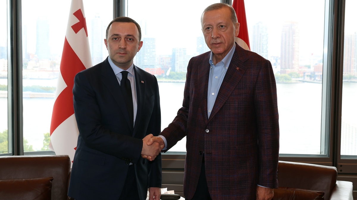 Bakan Erdoan'dan Garibavili'ye ar: Sratle operasyonel hale getirilmesini bekliyoruz