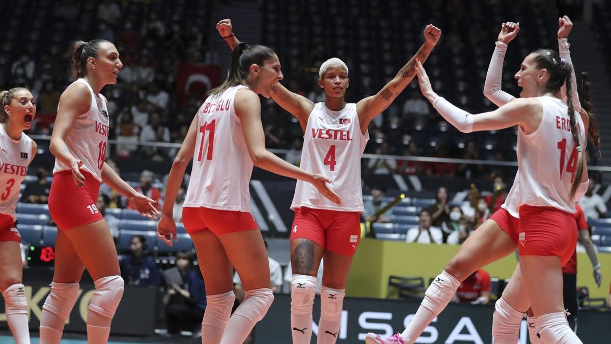 Milliler 3'te 3 peinde! Filenin Sultanlar'nn rakibi Peru