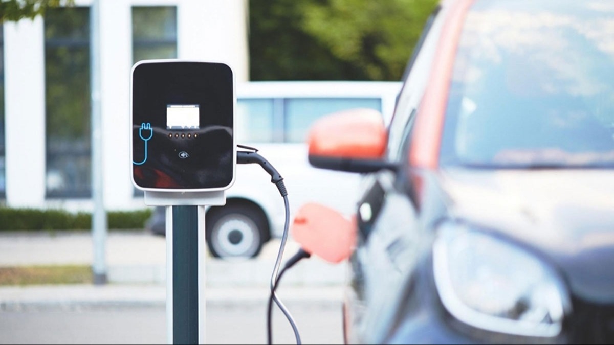 AB'de satlan otomobillerin 5'te 1'i elektrikli