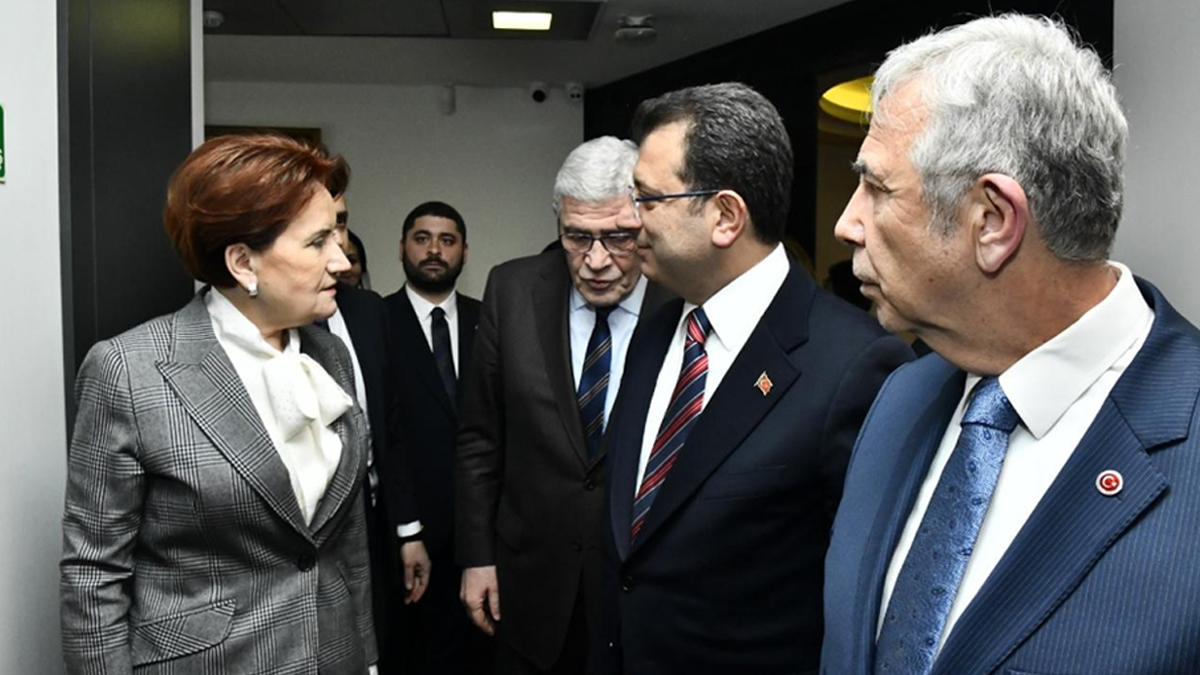 Ekrem �mamo�lu ile  Mansur Yava�'� �zecek haber