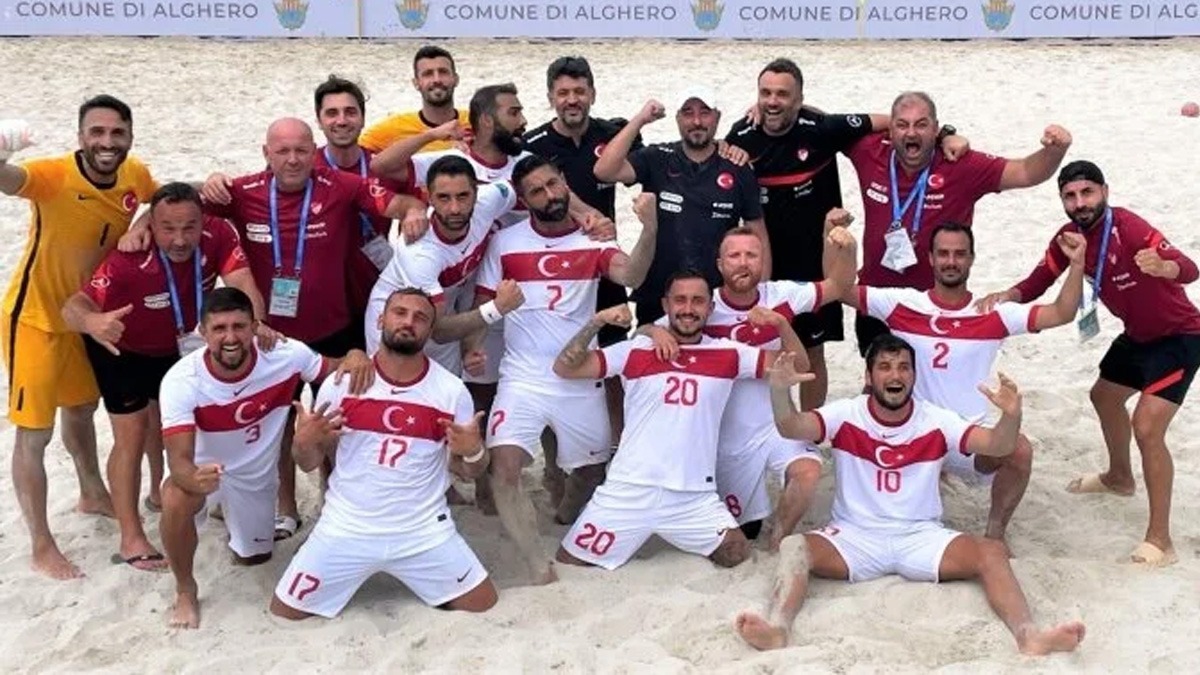 Plaj Futbolu Milli Takm, sve'i 7-4 malup etti