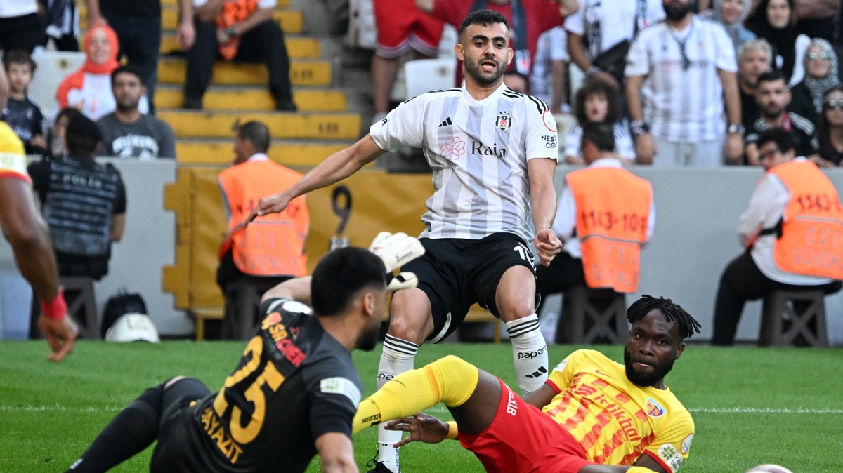 Rachid Ghezzal'dan dn sinyali!