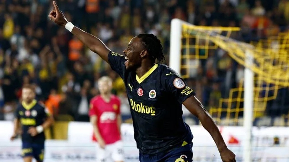 Fenerbahe'de 3 oyuncu kadroda yer almad