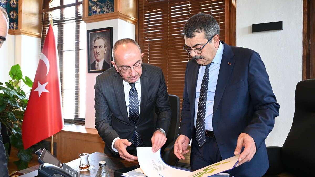 Bakan Tekin Konya'da 