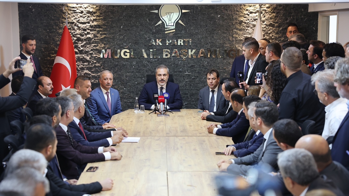 Bakan Fidan'dan Azerbaycan dmanl yapanlara tepki: Kardelerimiz sreci ok olgun bir ekilde yrtt