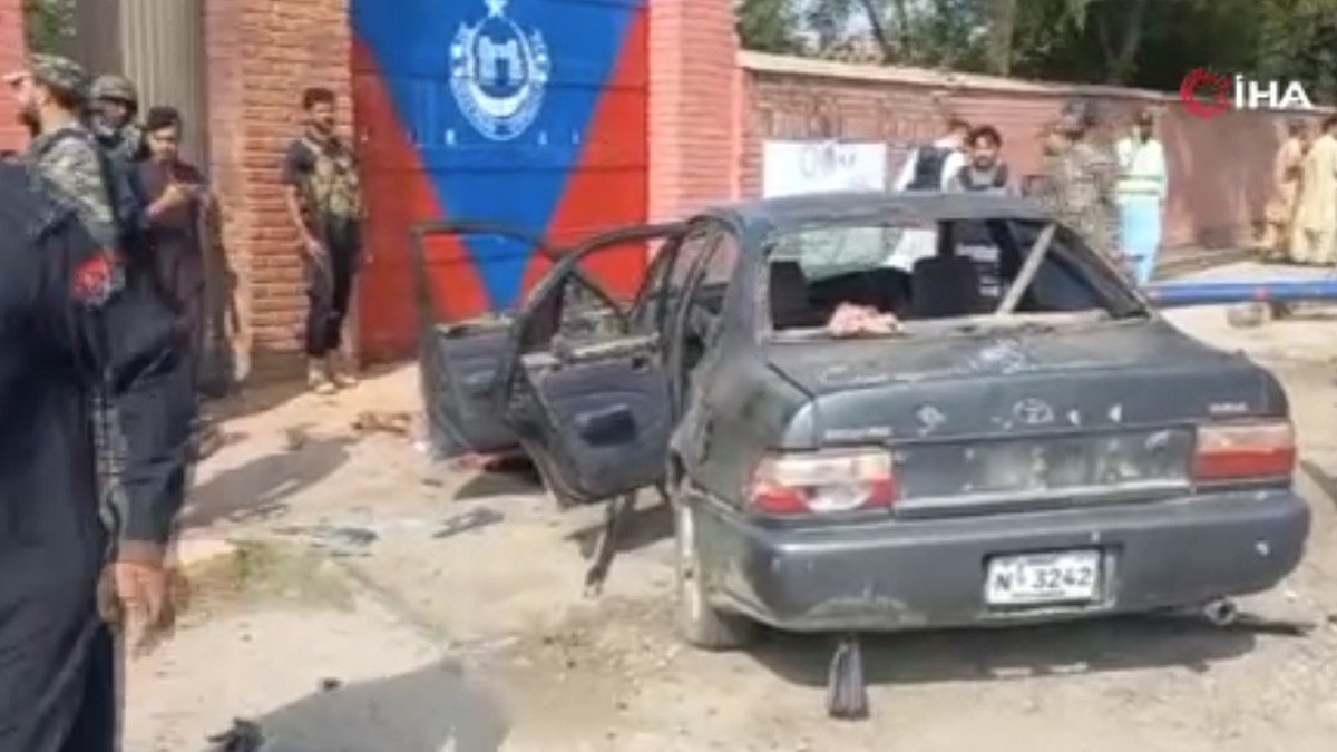 Pakistan'da bombal saldr: 3 l