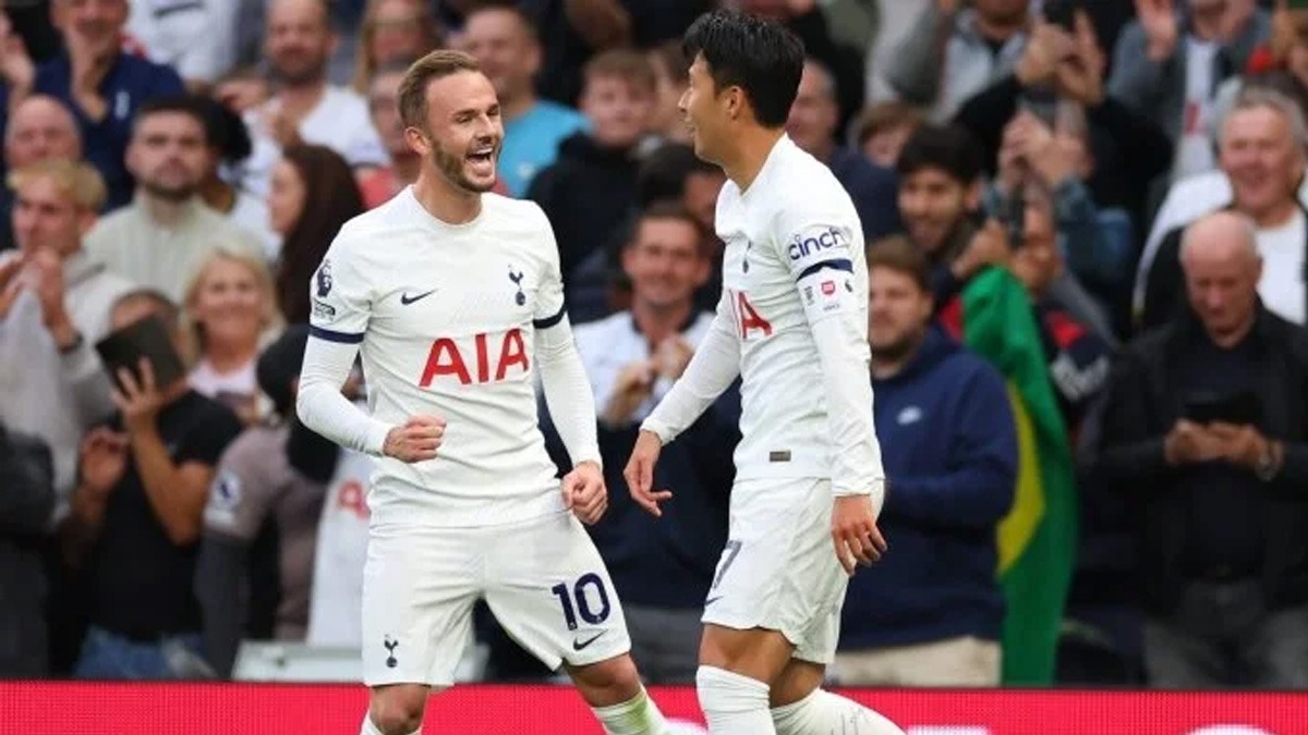Tottenham, 90+6'da Liverpool'u yıktı