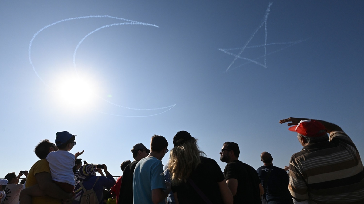 Türk pilotlar TEKNOFEST İzmir'de hayran bıraktı
