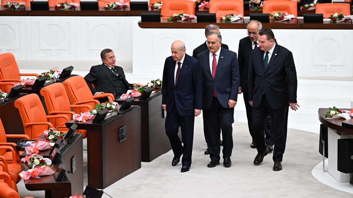 Emekli maalarndaki arta ynelik Baheli: Cumhurbakanl hkmeti ok ynl bir alma ierisinde