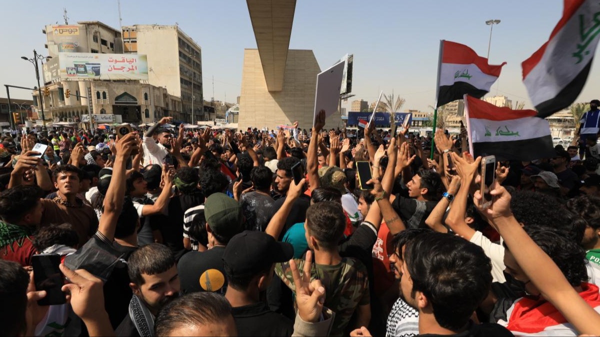 Irak'ta gvenlik gleriyle gstericiler arasnda arbede 