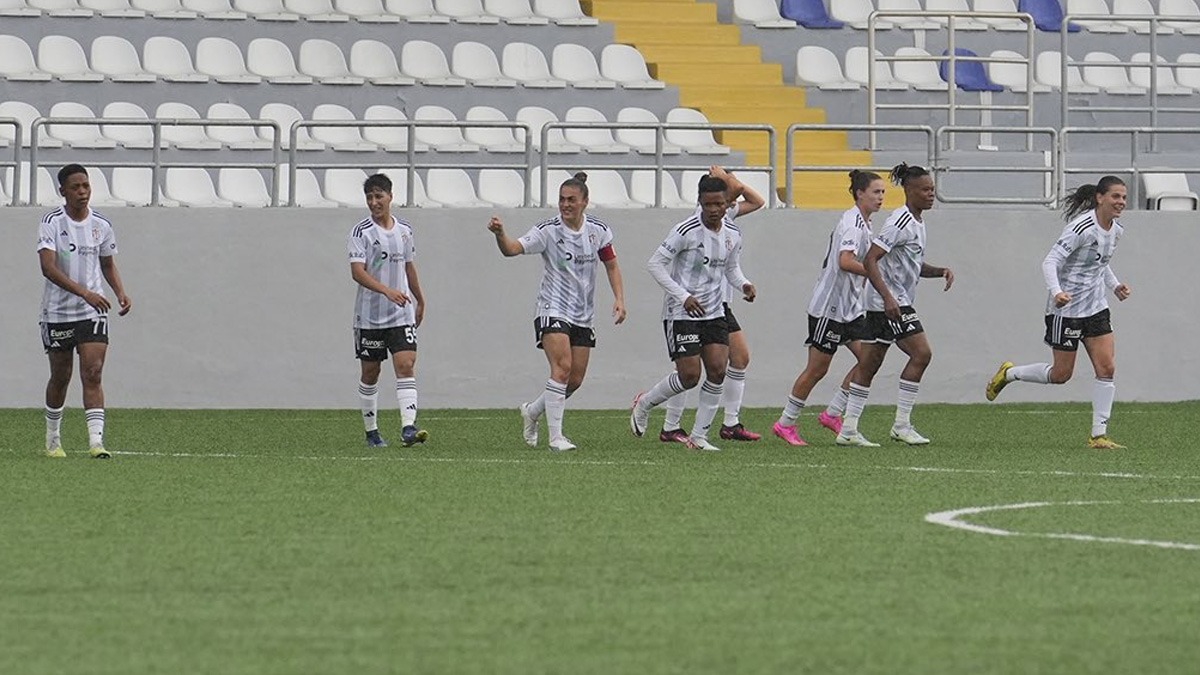 Kadn futbolunda derbinin kazanan Beikta 