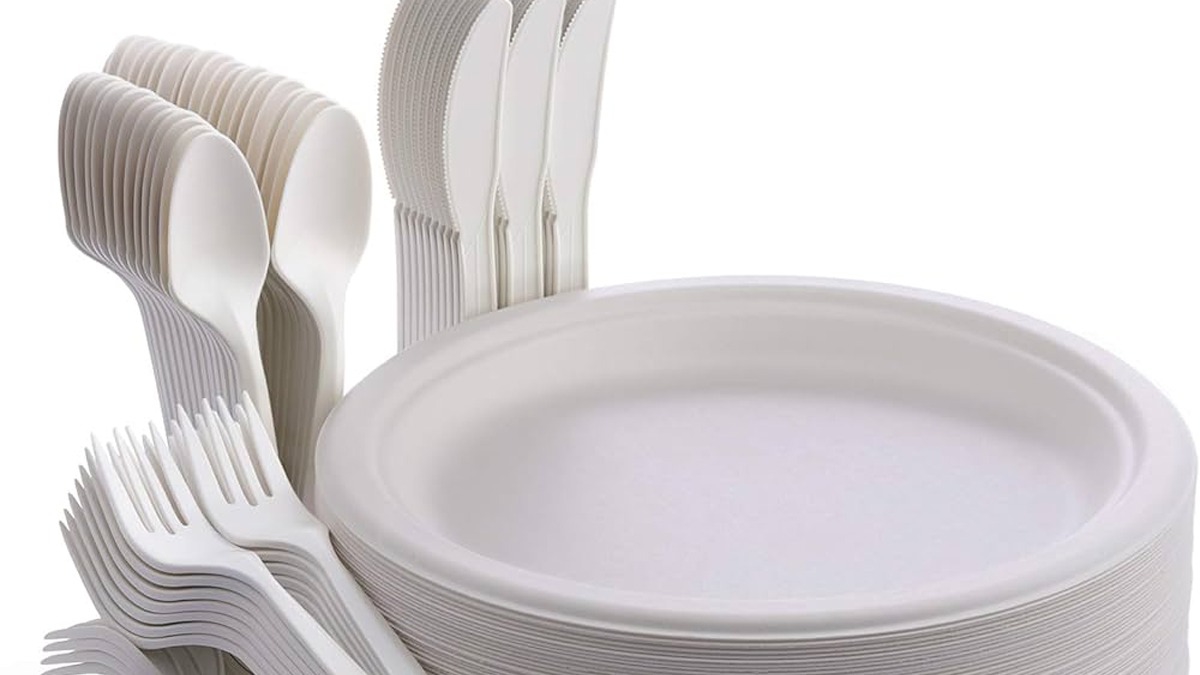 İngiltere'de tek kullanımlık plastik çatal, bıçak ve tabaklar yasaklandı