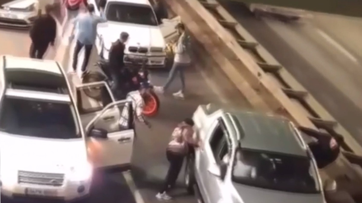 Asker konvoyunda trafii hie saydlar: Para cezasna arptrldlar