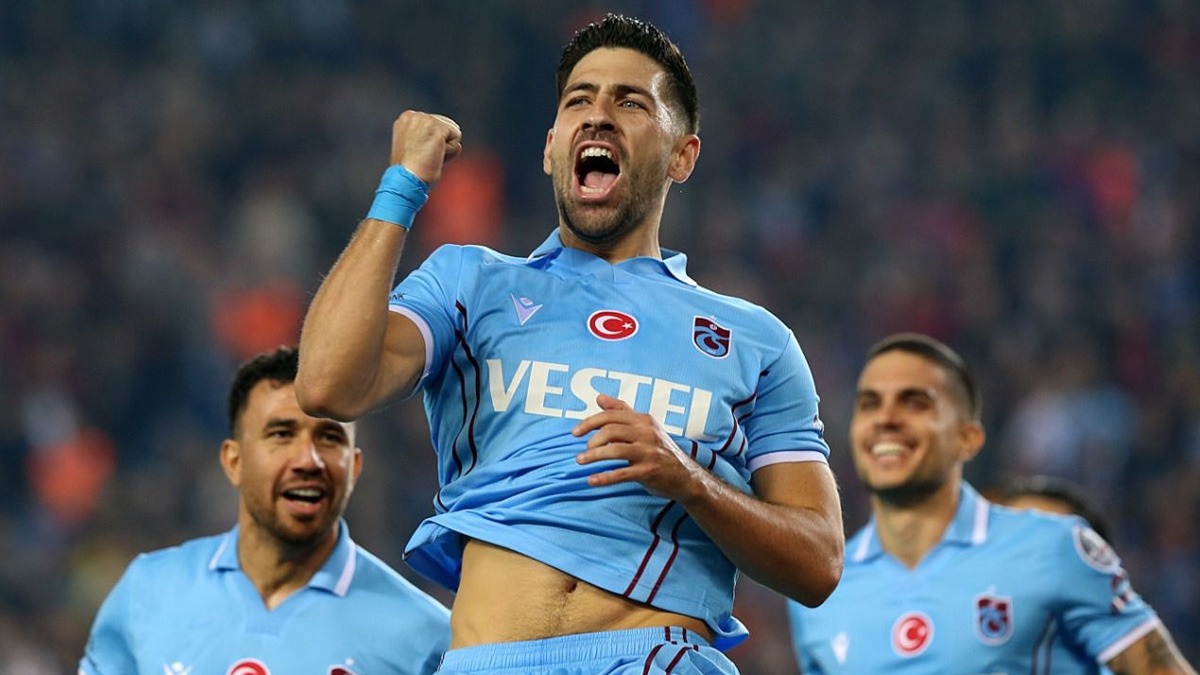 Trabzonspor'da gndem Anastasios Bakasetas 