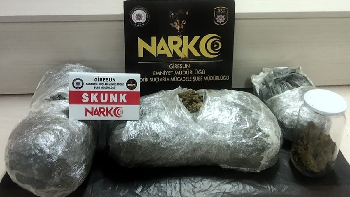 Zehir tacirlerine geçit yok: 8 tutuklama