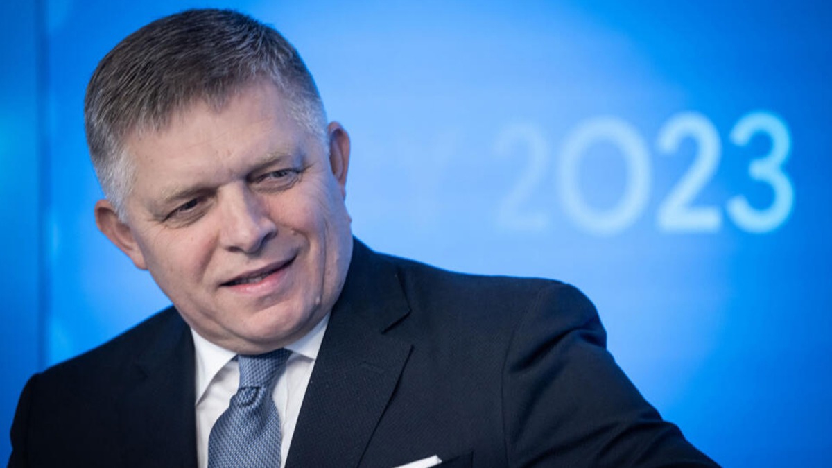 Slovakya'da seçimi kazanan Fico, hükümet kurmak için çalışmalara başladı 