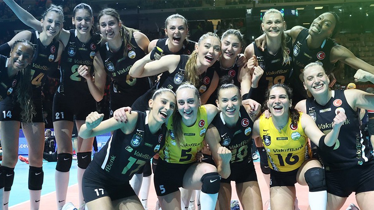 VakfBank, sezonun ilk tam kadro antrenmann yapt