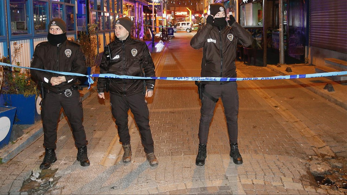 Elence merkezinde silahl kavga: 1 l, 1 yaral