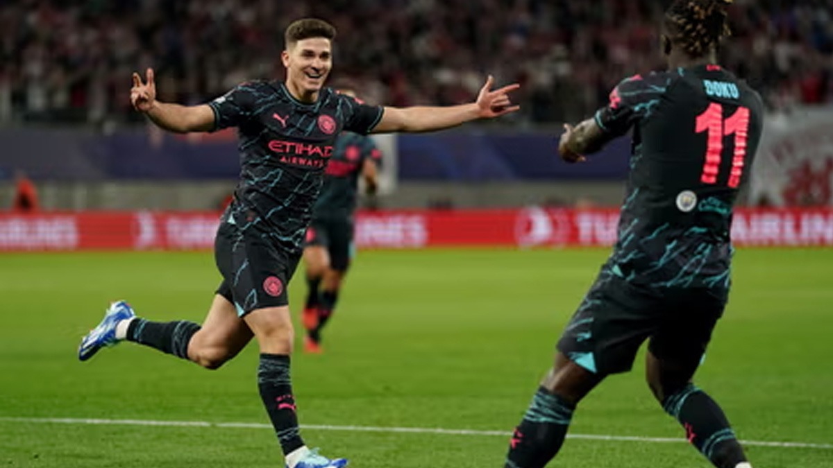 Manchester City, Almanya'dan 3 puan kard