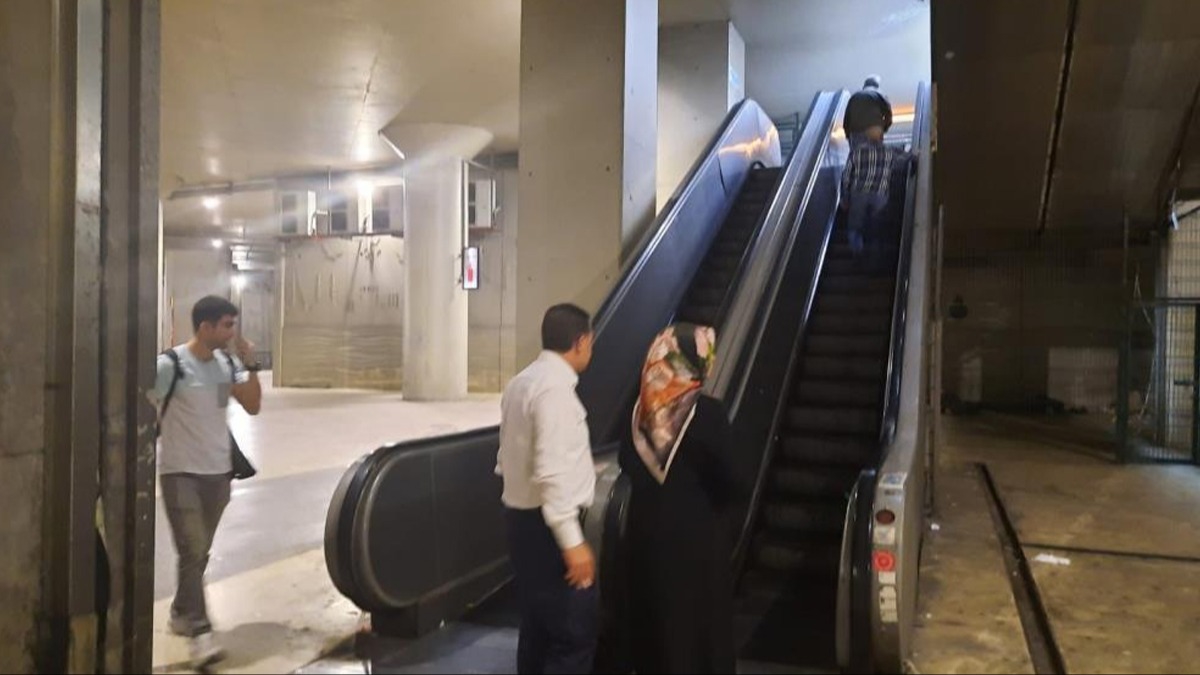Vatandan yryen merdiven ilesi! Madur olan stanbullular Ekrem mamolu'na isyan etti