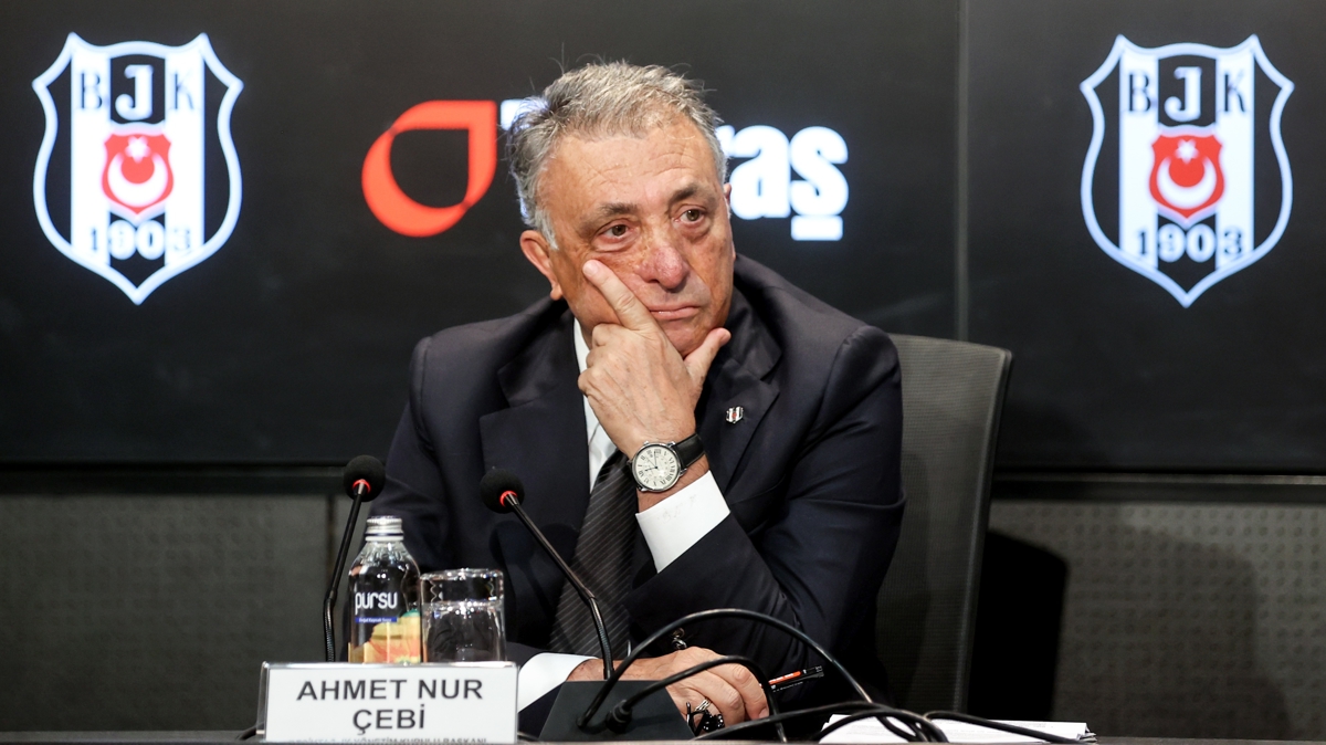 Ahmet Nur ebi'den zor karar! Tamam m devam m