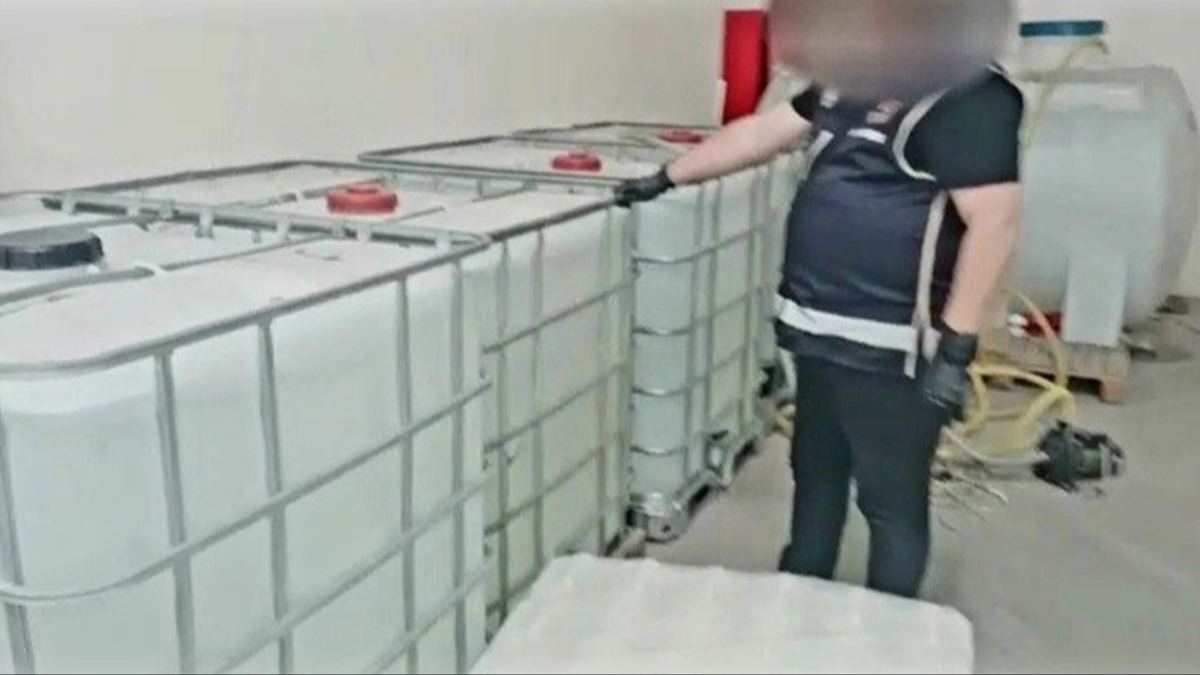 Tekirda'da kaaklk operasyonu: 12 ton etil alkol ele geirildi