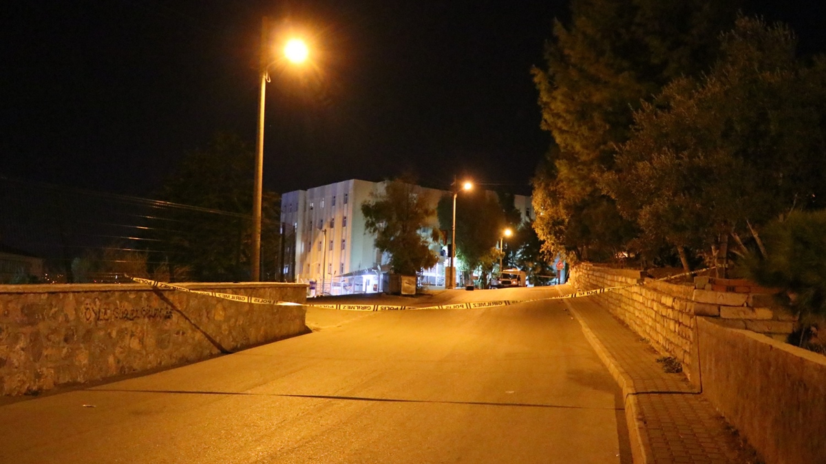 Yola braklan bavul fnye ile patlatld