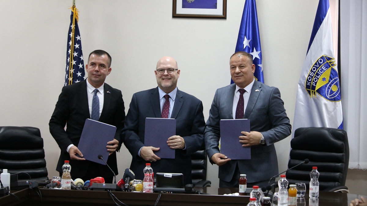 ABD'den Kosova'ya dron hibesi