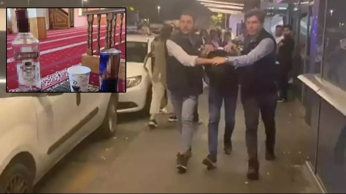 Camide iki iip fotorafn paylamt: Cezas belli oldu