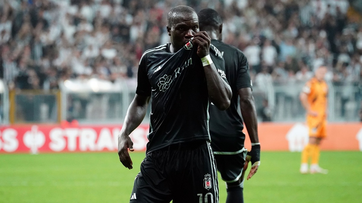 Vincent Aboubakar aklad! te baarsnn srr 
