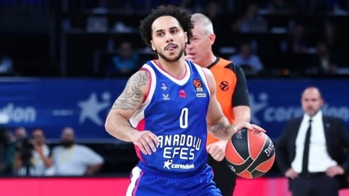 Anadolu Efes, Real Madrid'e kaybetti