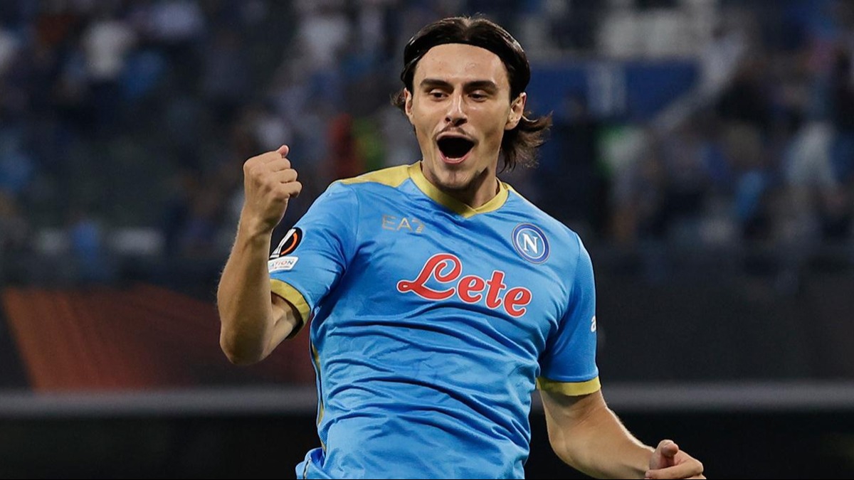 Menajerinden transfer itiraf! Leipzig, Eljif Elmas istedi